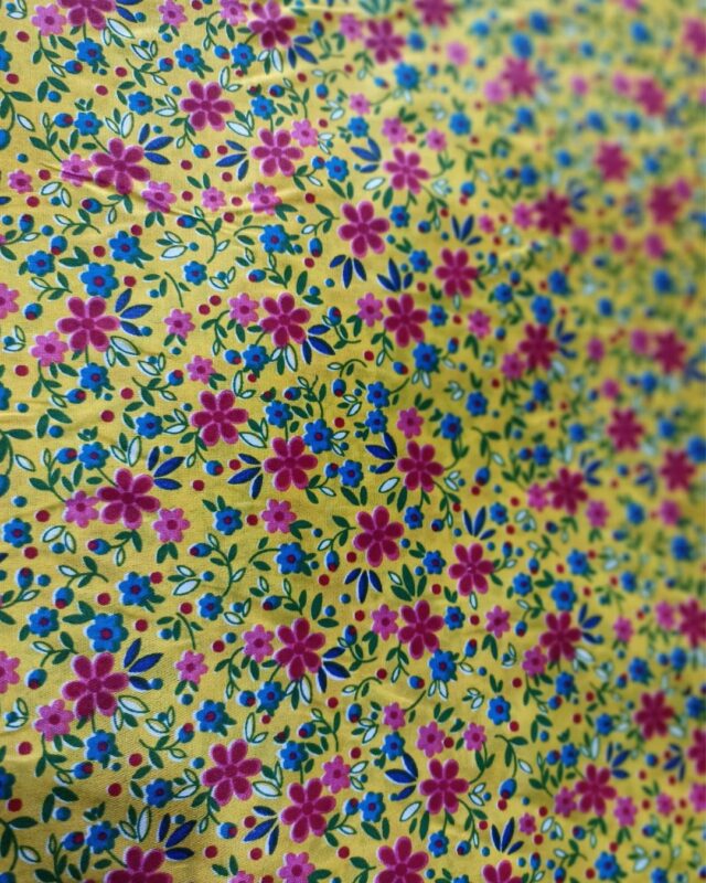 florzinhas-rosas-e-azul-f-amarelo-640x800 Tecido Chita
